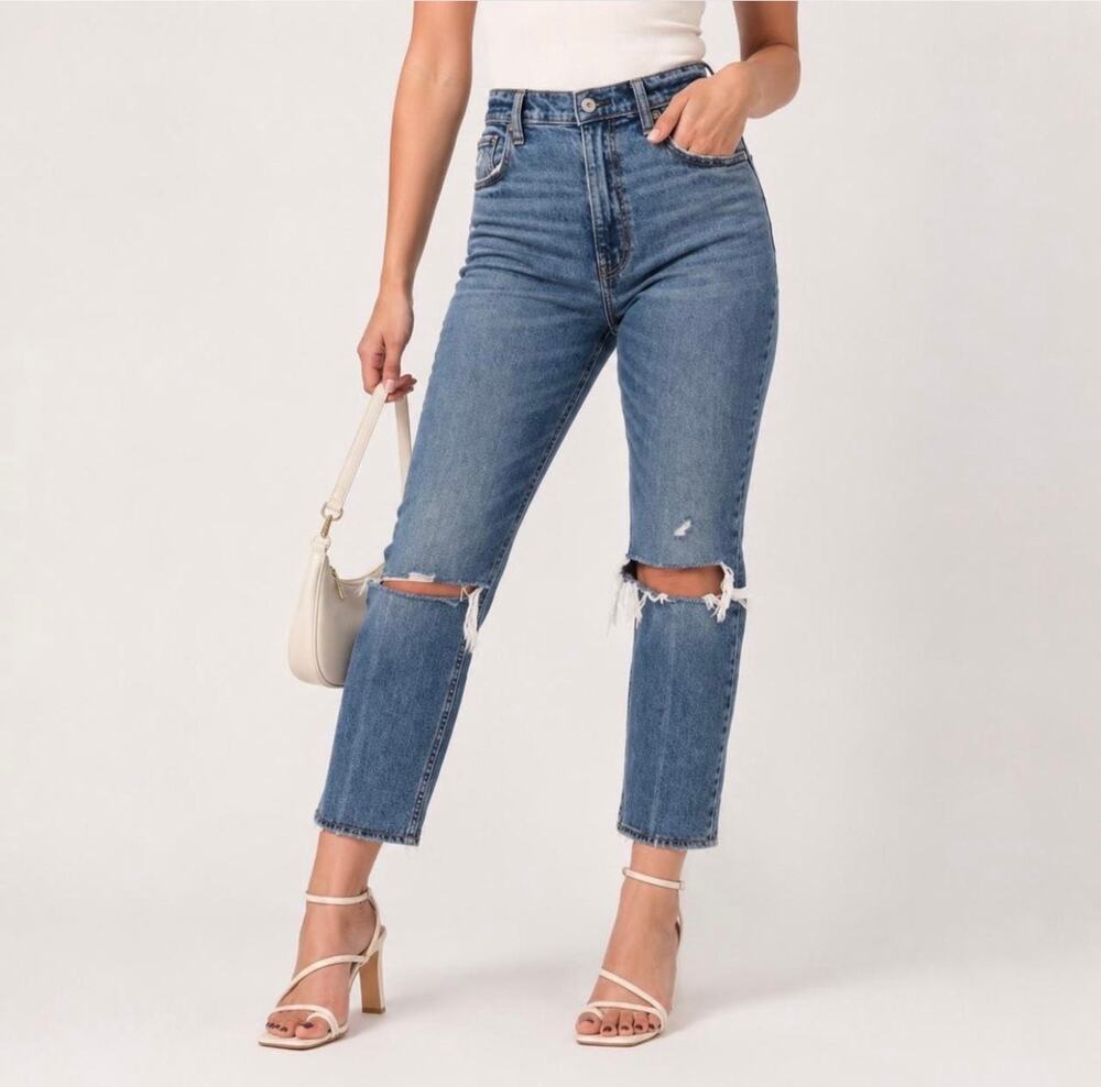 Abercrombie & Fitch The Ankle Straight Ultra High Rise Light Wash Jeans-Size 31